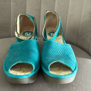 🦋 FLY London Perforated Wedge Yake Sandals Sz 38, Gorgeous Teal Color! Like New